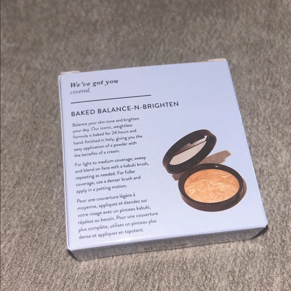 {Laura Geller} Baked Balance-n-Brighten Color Correcting Foundation, Shade:Light - Picture 8 of 9